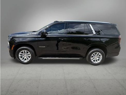Used 2025 Chevrolet Tahoe LT AWD/4WD image 2