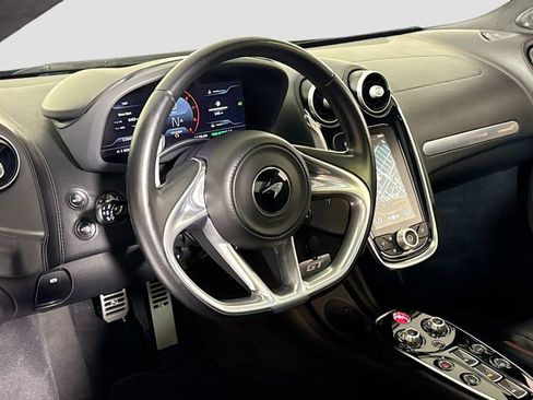 Used 2023 McLaren GT RWD image 10