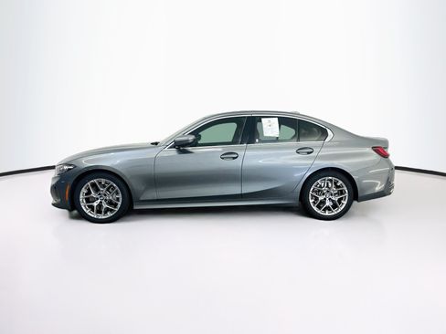 Used 2025 BMW 330i xDrive Sedan AWD/4WD image 4