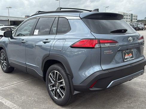 New 2026 Toyota Corolla Cross XLE image 5