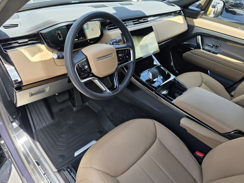 Used 2026 Land Rover Range Rover Sport SE AWD/4WD image 10