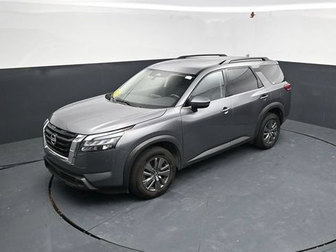 Used 2024 Nissan Pathfinder SV AWD/4WD image 42