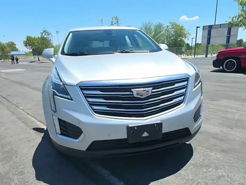 Used 2018 Cadillac XT5 Premium Luxury FWD image 1