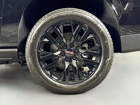 New 2026 GMC Yukon XL Denali image 33