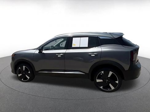 Used 2026 Nissan Kicks SR AWD/4WD image 8