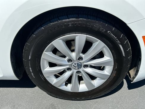 Used 2018 Volkswagen Beetle 2.0T S image 16