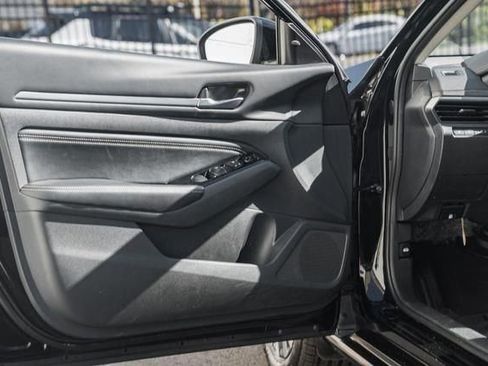 Used 2023 Nissan Altima 2.5 SV w/ SV Premium Package image 35