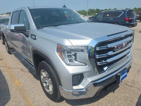Used 2021 GMC Sierra 1500 SLE w/ X31 Off-Road Package AWD/4WD image 2