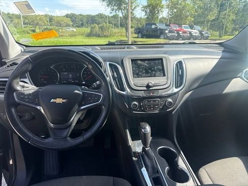 Used 2019 Chevrolet Equinox LT w/ Driver Convenience Package FWD image 12