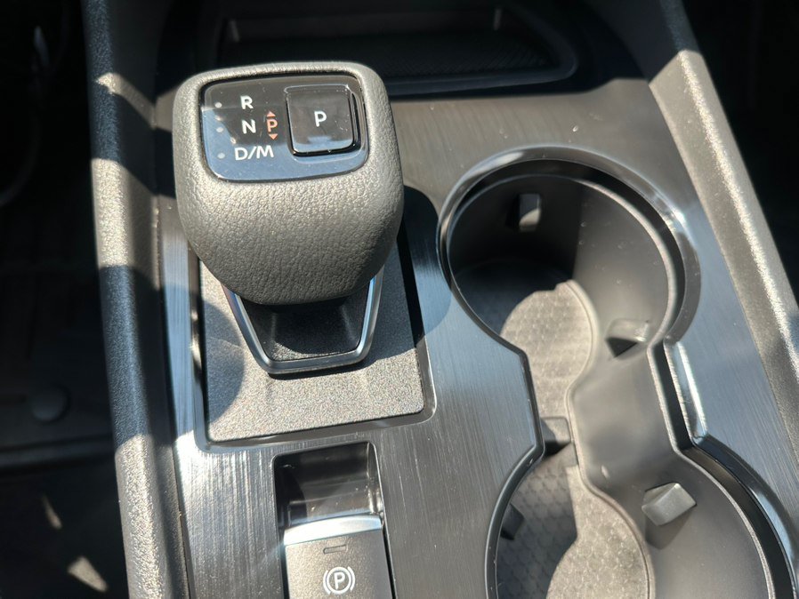 Used 2022 Nissan Rogue SV AWD/4WD image 24