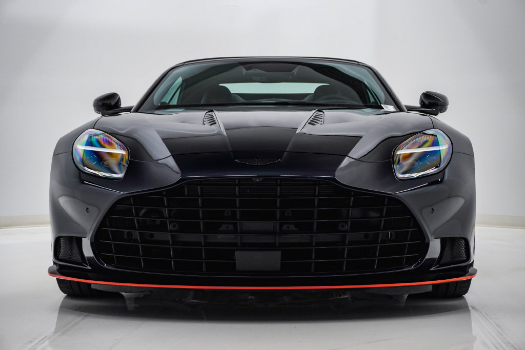 Used 2026 Aston Martin Vanquish Convertible RWD image 6