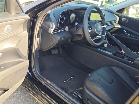 New 2026 Hyundai Elantra Limited FWD image 9