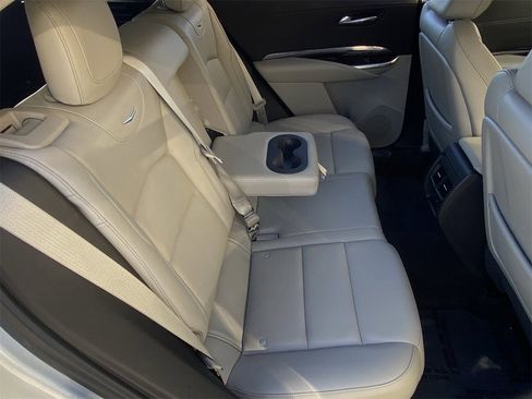 Used 2021 Cadillac XT4 Luxury w/ Cold Weather Package image 14