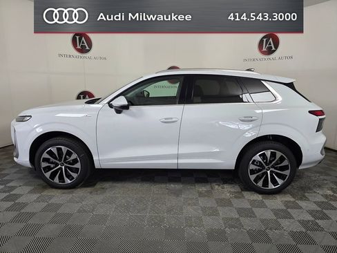 New 2026 Audi Q3 quattro 2.0T AWD/4WD image 6