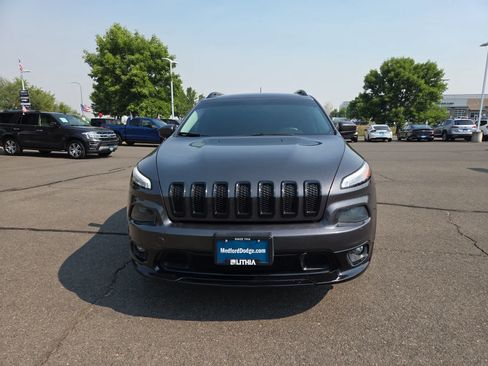 Used 2018 Jeep Cherokee Latitude FWD image 14
