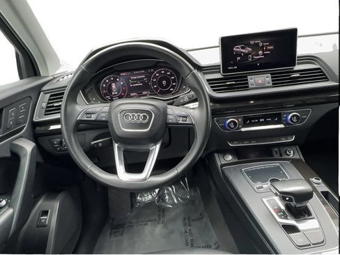 Used 2018 Audi Q5 2.0T Premium AWD/4WD image 35