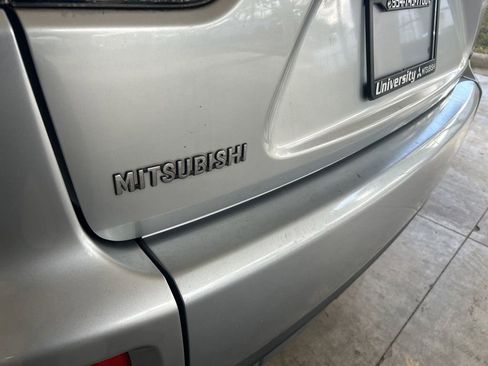 Used 2011 Mitsubishi Outlander SE image 14