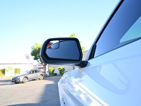 Used 2018 Ford Mustang GT image 17