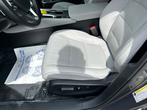 Used 2018 Honda Accord Touring image 11