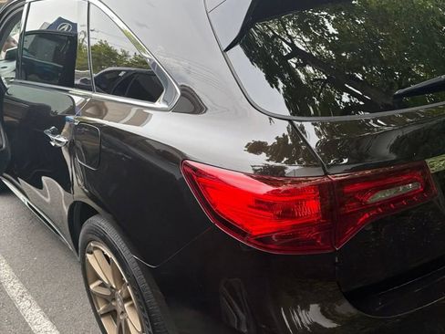 Used 2017 Acura MDX SH-AWD w/ Tech & Entertainment image 2