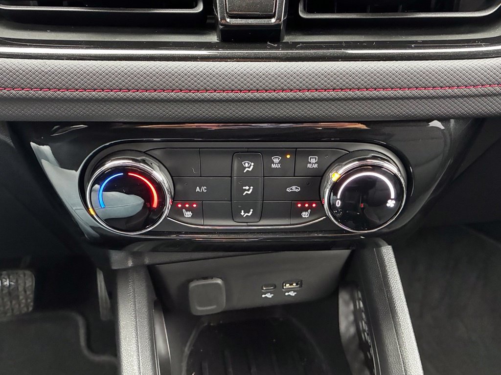 Used 2024 Chevrolet TrailBlazer RS AWD/4WD image 21