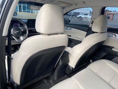 Used 2022 Kia Forte LXS w/ LXS Technology Package image 28