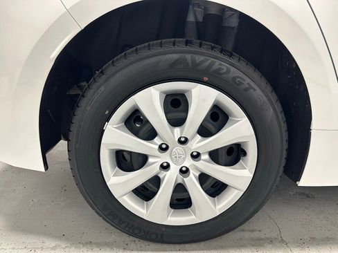 Used 2025 Toyota Corolla LE image 62