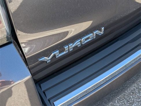 Used 2018 GMC Yukon Denali w/ Open Road Package image 16