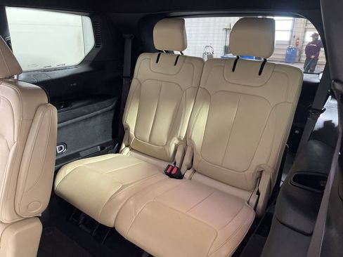 Used 2023 Jeep Grand Cherokee L Limited image 21