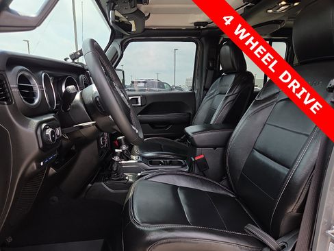 Used 2023 Jeep Wrangler Unlimited Sahara AWD/4WD image 15