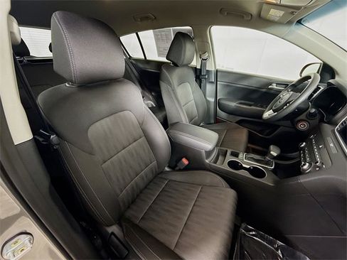 Certified 2022 Kia Sportage LX image 28
