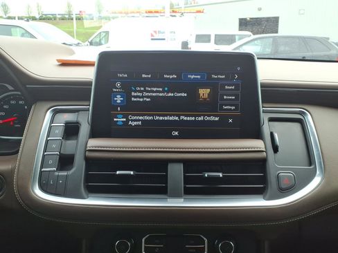 Used 2021 Chevrolet Tahoe High Country w/ Premium Package image 13