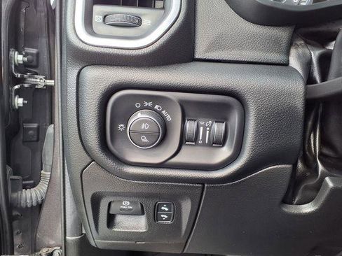 Certified 2022 RAM 1500 Laramie image 12