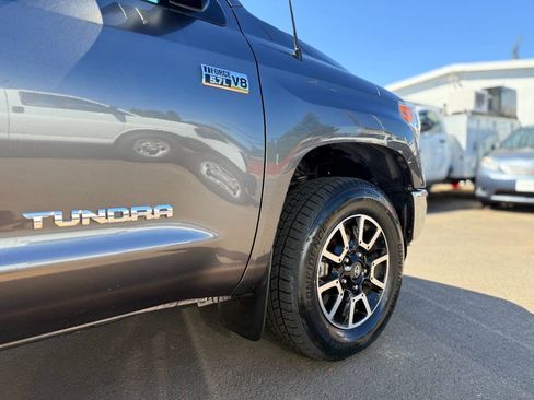 Used 2017 Toyota Tundra SR5 AWD/4WD image 14