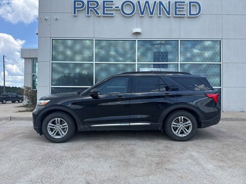 Used 2024 Ford Explorer XLT w/ Equipment Group 202A RWD image 1