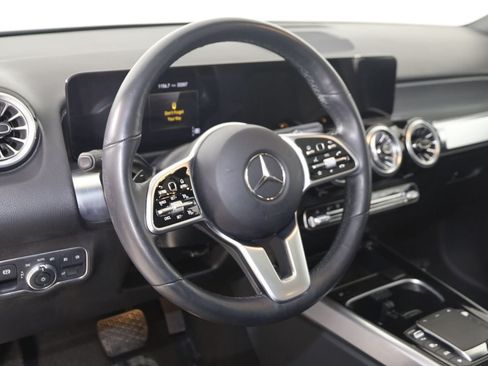 Used 2023 Mercedes-Benz GLB 250 4MATIC image 6