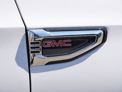 New 2026 GMC Yukon Elevation w/ Elevation Premium Package AWD/4WD image 21