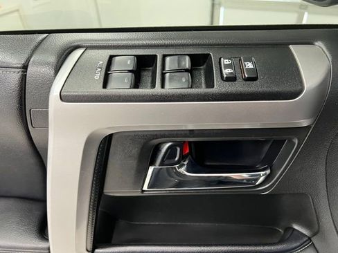 Used 2019 Toyota 4Runner SR5 image 24