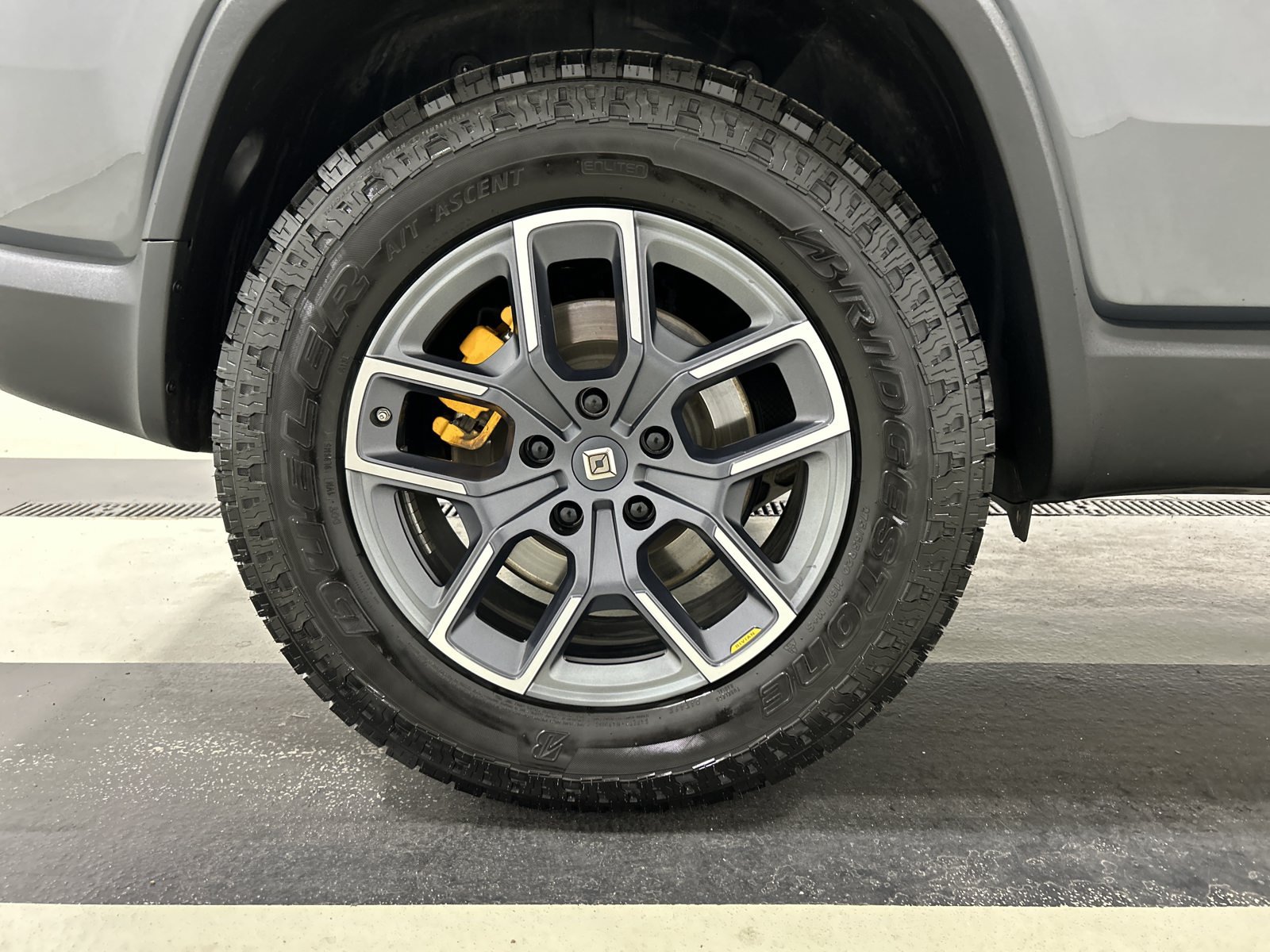 Used 2022 Rivian R1S Launch Edition Quad AWD/4WD image 12