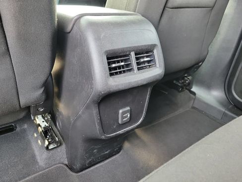 Used 2019 Chevrolet Equinox LT FWD image 14