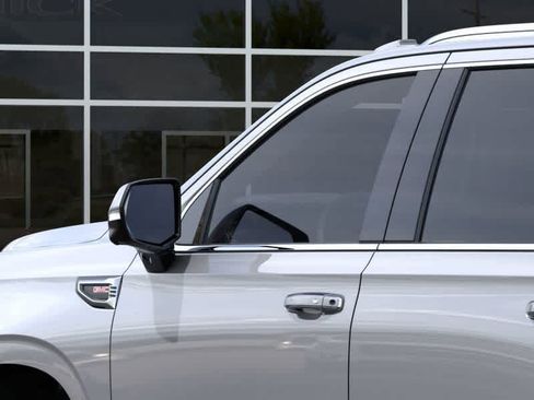 New 2026 GMC Yukon Denali w/ Sun & Power Step Package AWD/4WD image 12