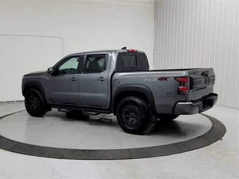 Used 2025 Nissan Frontier PRO-4X image 5
