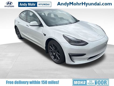 Used 2023 Tesla Model 3 Standard Range image 1