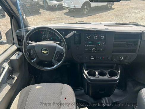 Used 2020 Chevrolet Express 3500 w/ Power Convenience Package RWD image 26