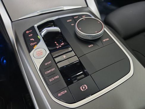 Used 2025 BMW 230i 230i w/ M Sport Package image 23