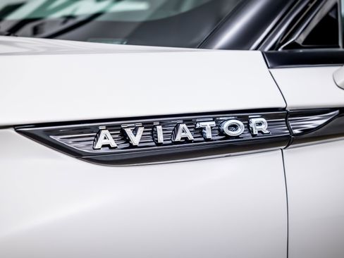 Used 2026 Lincoln Aviator Reserve w/ Jet Appearance Package RWD image 16
