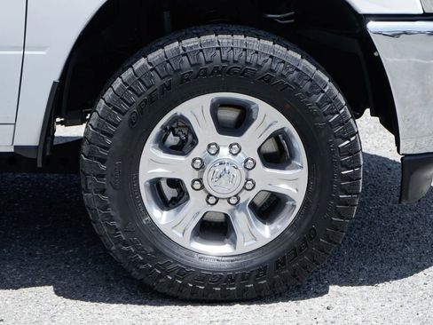 Used 2024 RAM 2500 Big Horn AWD/4WD image 41