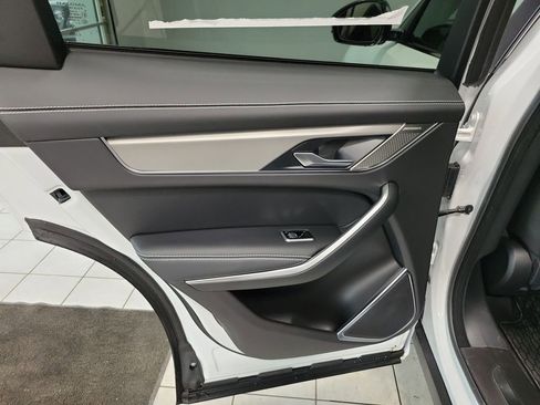 Used 2025 Jaguar F-PACE R-Dynamic S image 30