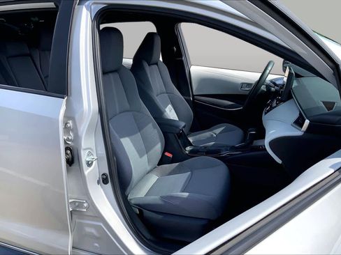 Used 2024 Toyota Corolla SE FWD image 9
