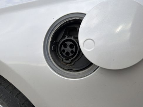 Used 2020 Ford Fusion Energi Titanium image 10